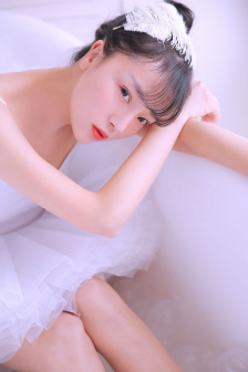 欺诈偶像